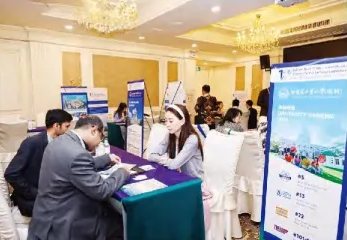 哈尔滨工业大学(深圳)与海外高校洽谈合作